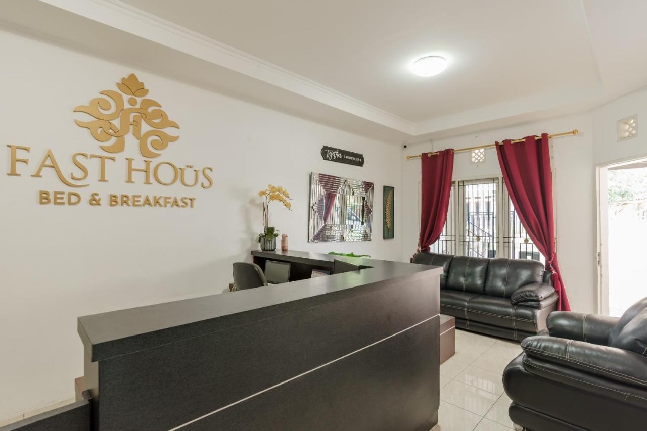 Fast Hous Syariah Bogor Mitra Reddoorz Exterior foto