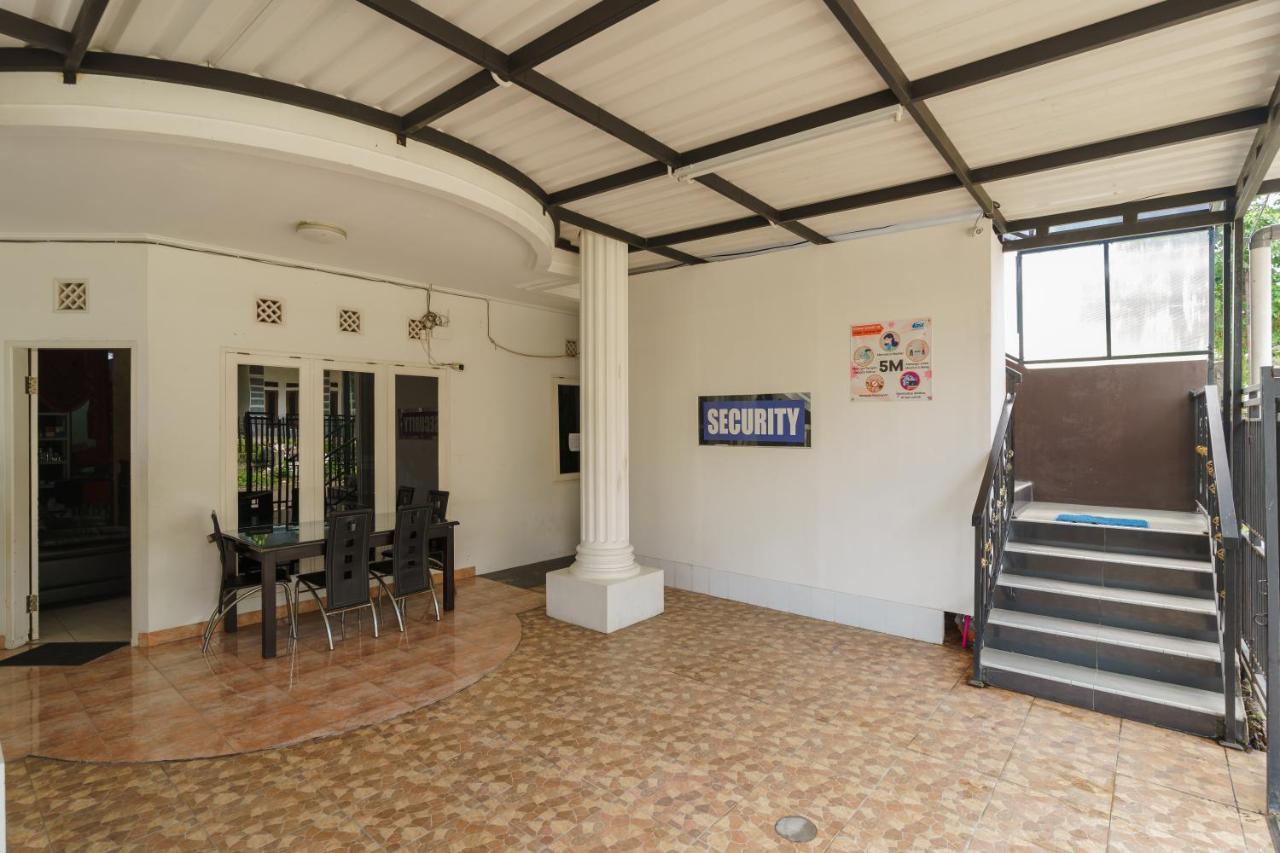Fast Hous Syariah Bogor Mitra Reddoorz Exterior foto